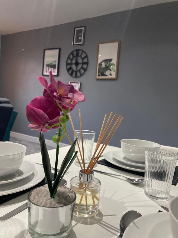 Hilltop Place Suites Near Doncaster Racecourse מראה חיצוני תמונה