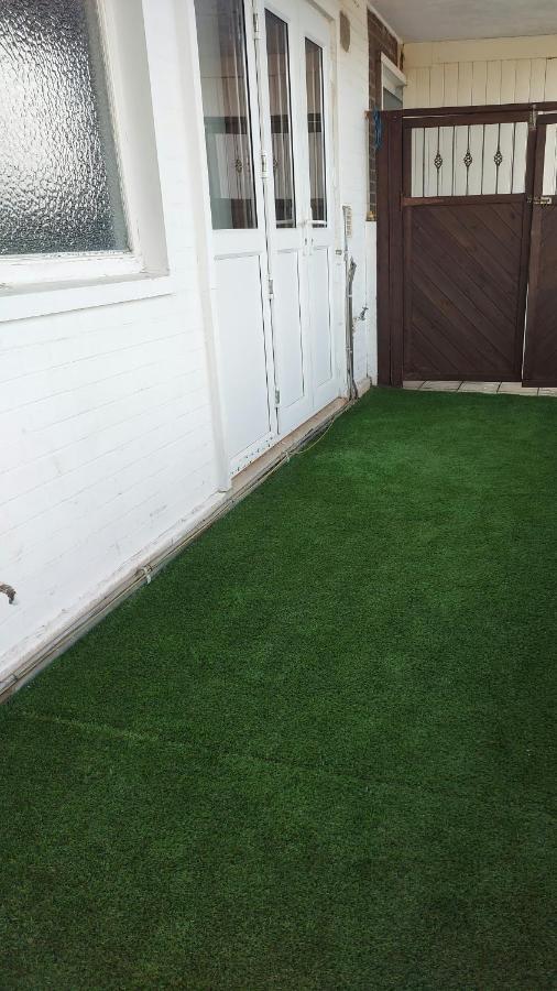Hilltop Place Suites Near Doncaster Racecourse מראה חיצוני תמונה