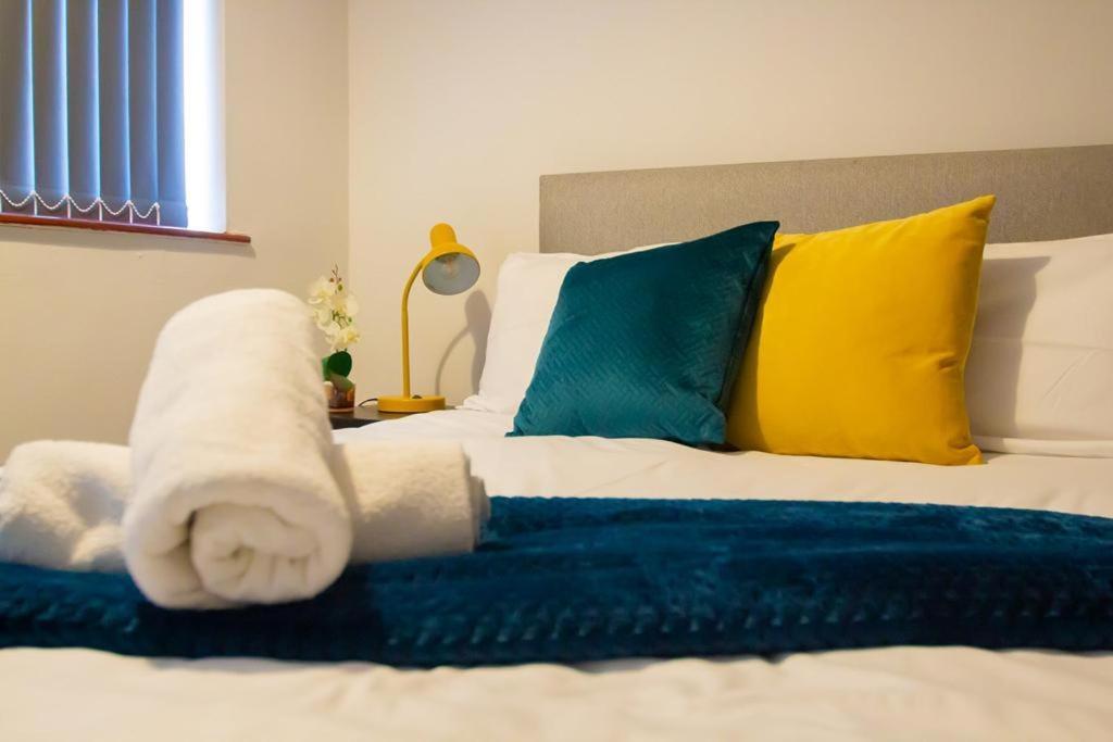 Hilltop Place Suites Near Doncaster Racecourse מראה חיצוני תמונה