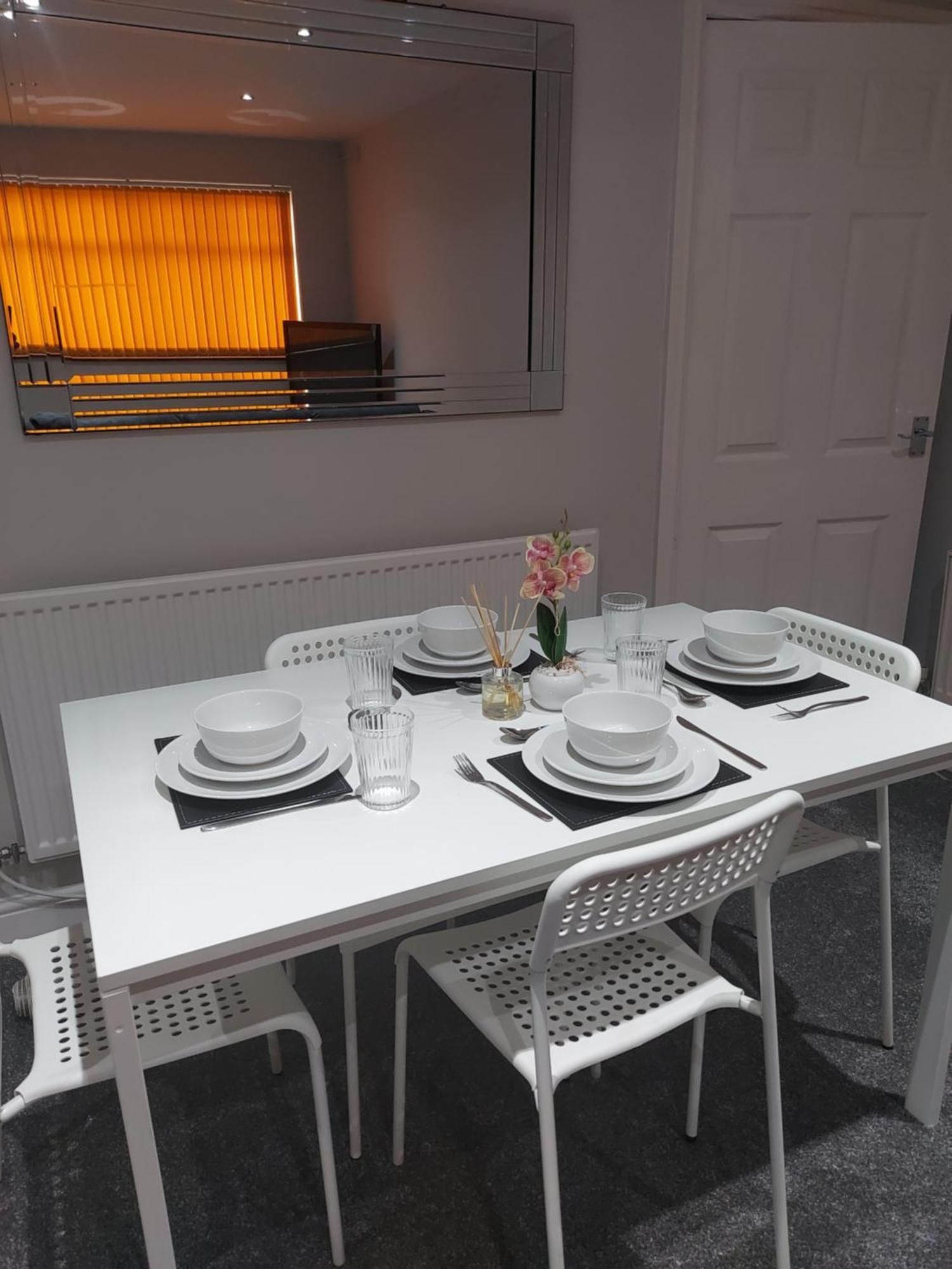 Hilltop Place Suites Near Doncaster Racecourse מראה חיצוני תמונה